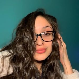 Meet your Posher, Nadia